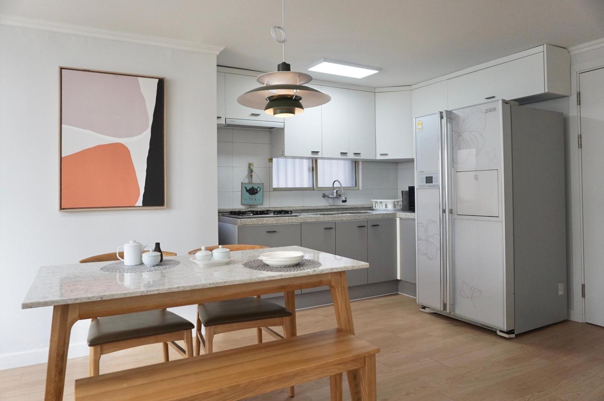 Hongdae Sunlight House-3room2bath 펜션 *